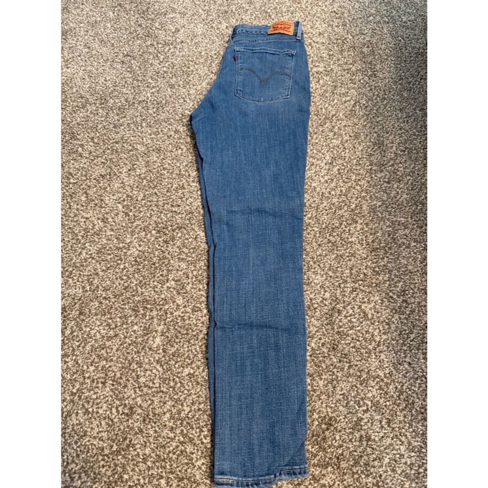 Levi's Women's Medium Blue Straight-Leg Jeans